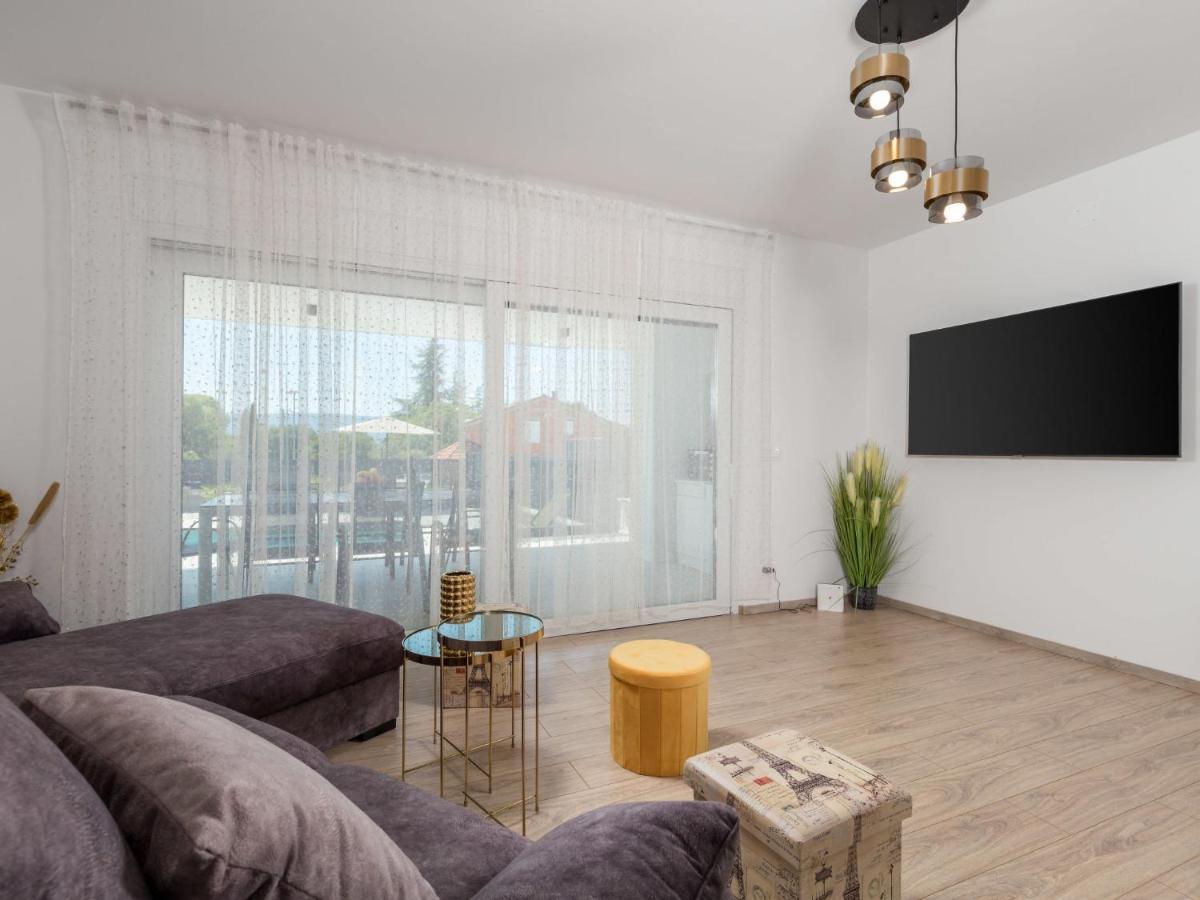 Holiday Home Villa Palma - Krk148 By Interhome Pinezići Extérieur photo