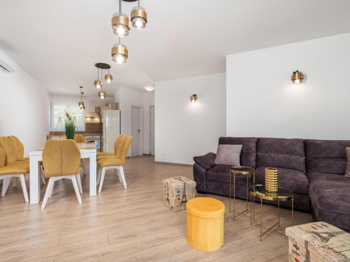 Holiday Home Villa Palma - Krk148 By Interhome Pinezići Extérieur photo